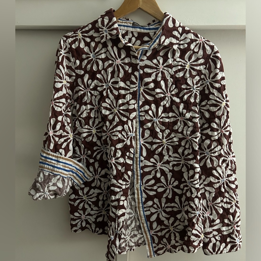 J McLaughlin seersucker button up shirt - Size L
